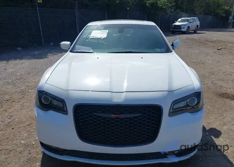 2022 Chrysler 300 S z USA, uszkodzony, nr VIN 2C3CCABG6NH146866